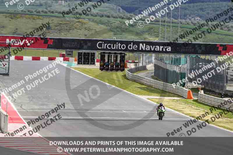 cadwell no limits trackday;cadwell park;cadwell park photographs;cadwell trackday photographs;enduro digital images;event digital images;eventdigitalimages;navarra;no limits trackdays;peter wileman photography;racing digital images;trackday digital images;trackday photos